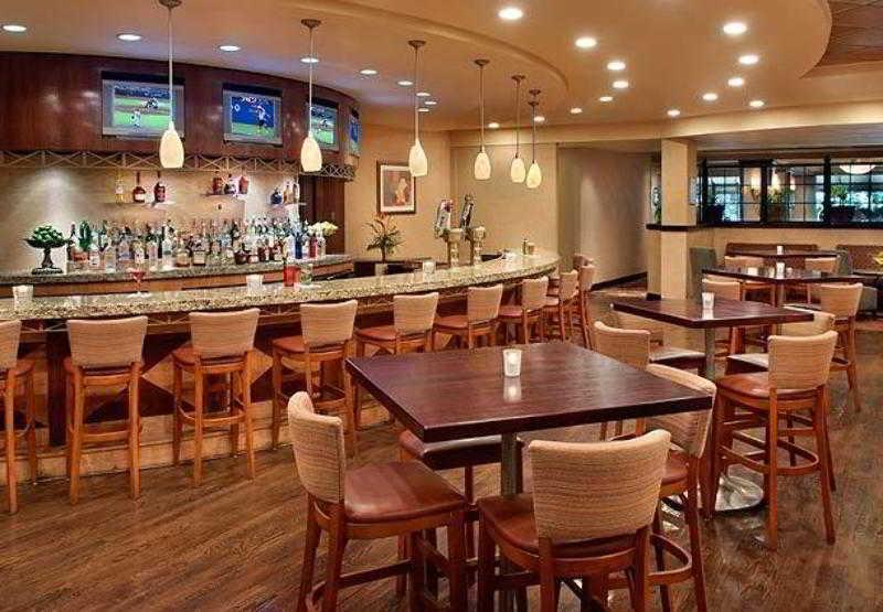 Trumbull Marriott Shelton Restoran fotoğraf